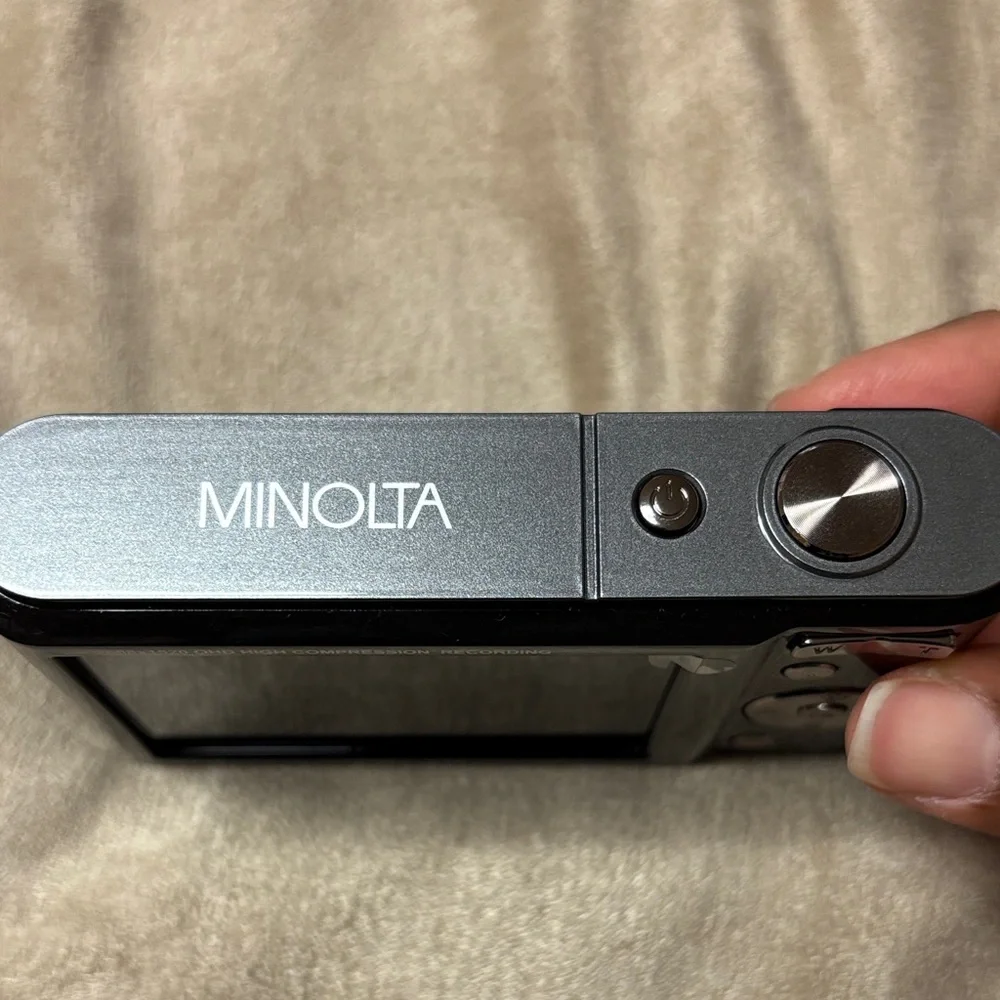 Minolta MND20 Black Digital Camera
